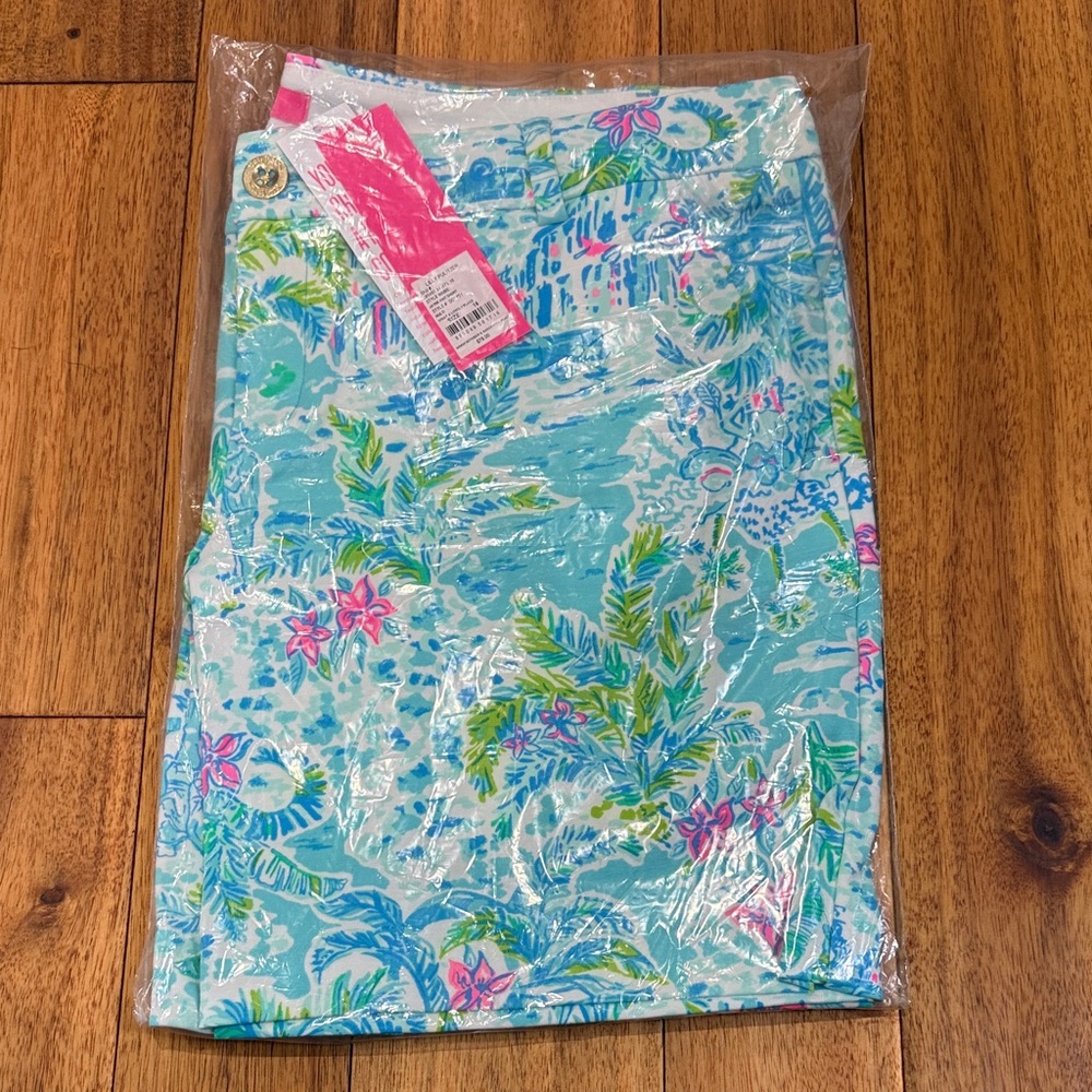 NWT Lilly Pulitzer Jayne Knit Shorts in Multi What a Lovely Place.  Size 16.